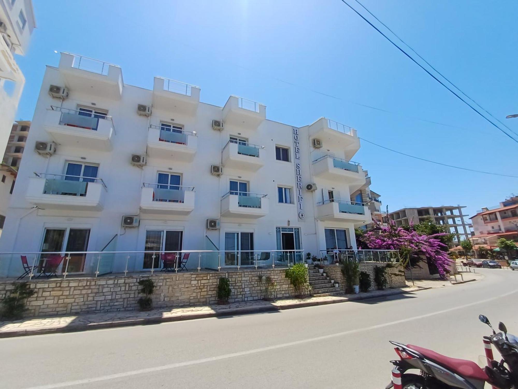 Hotel Sherifi Sarandë 외부 사진