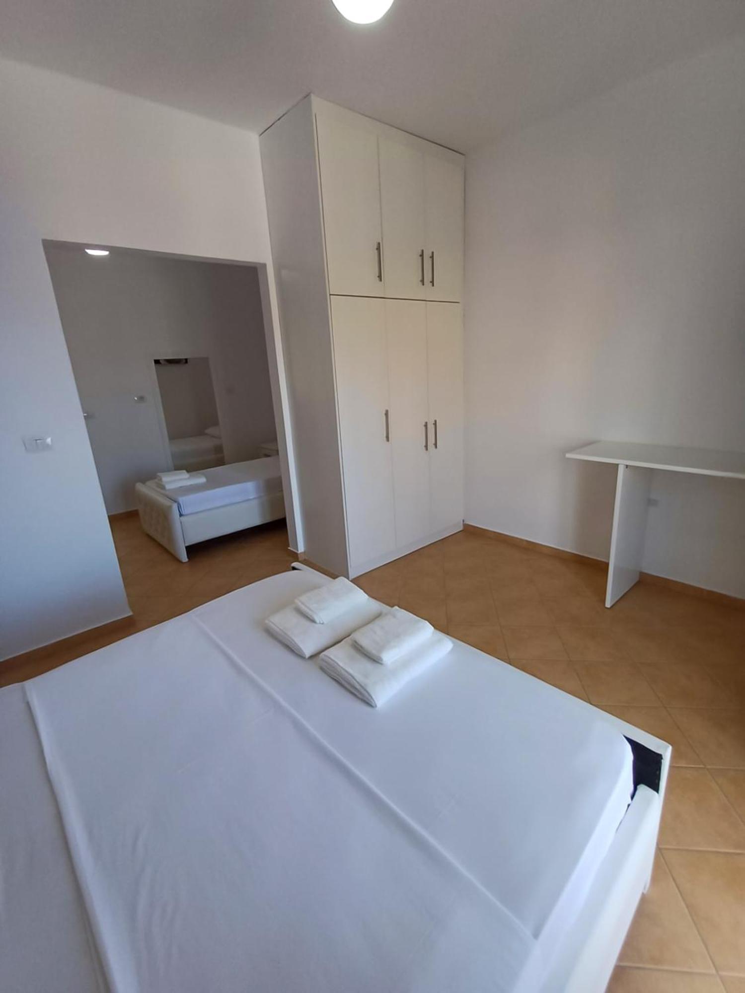 Hotel Sherifi Sarandë 외부 사진
